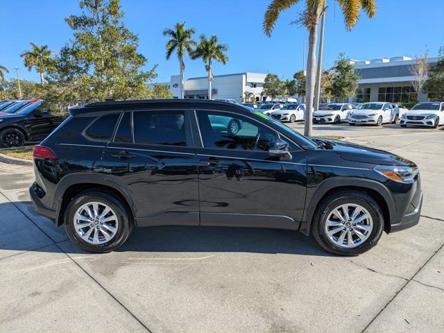 Used 2024 Toyota Corolla Cross LE image 5