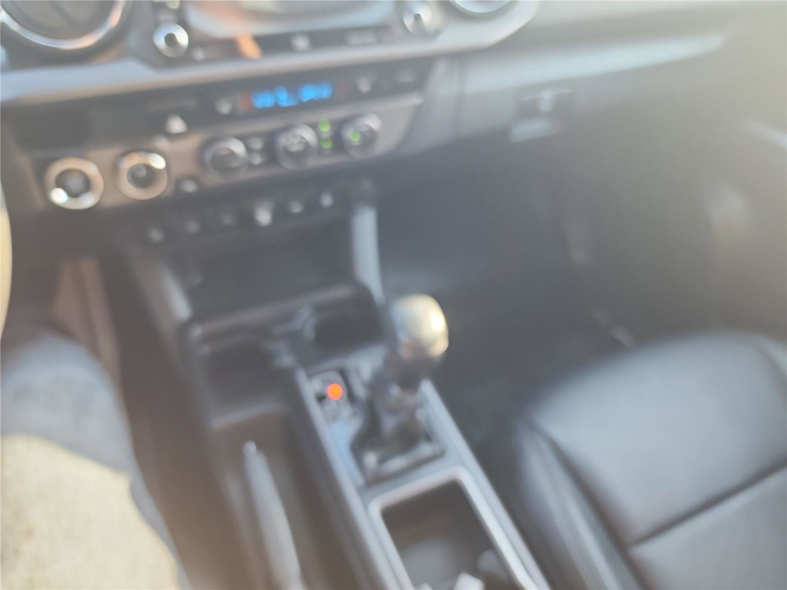 Used 2022 Toyota Tacoma TRD Sport w/ TRD Premium Sport Package image 39