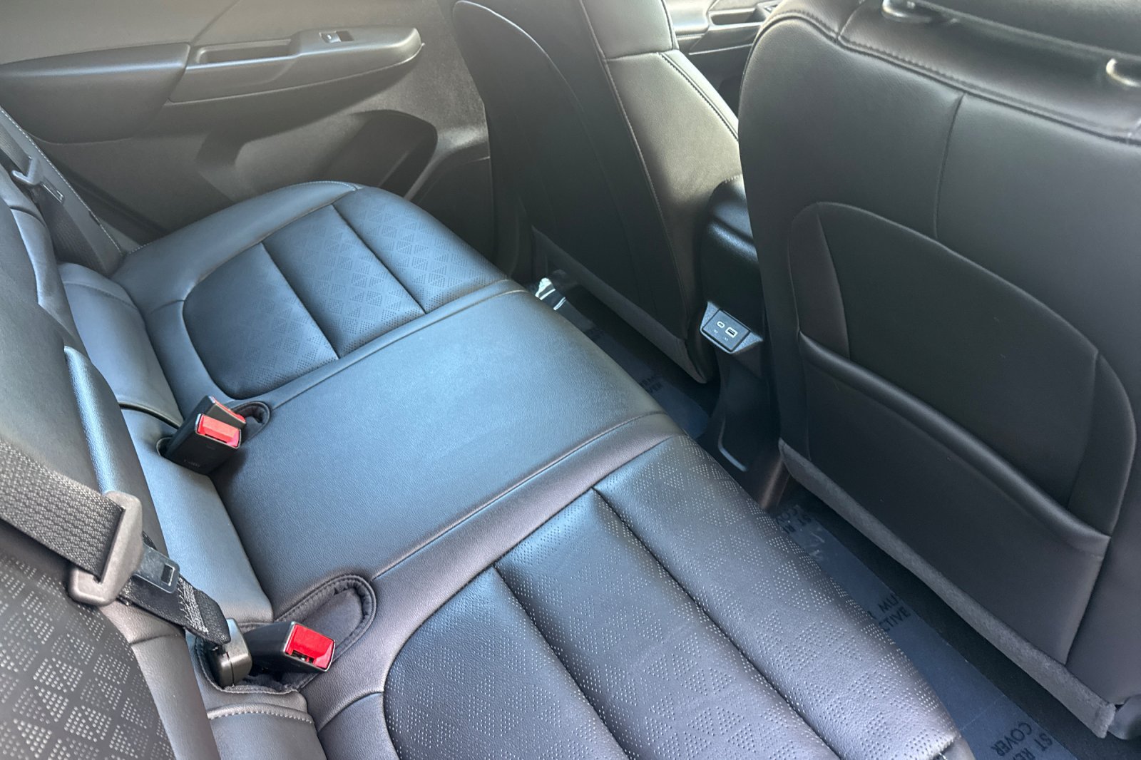 Used 2023 Chevrolet Bolt LT w/ Infotainment Package FWD image 18