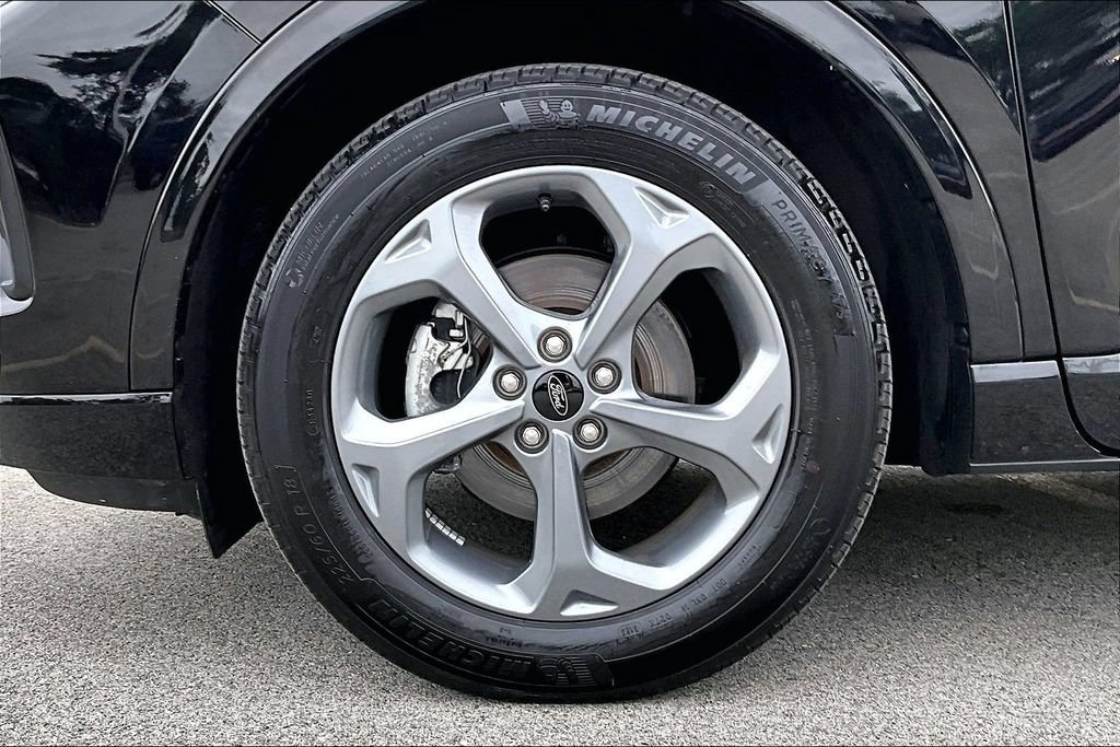 Certified 2023 Ford Escape ST-Line w/ Tech Pack #1 AWD/4WD image 9
