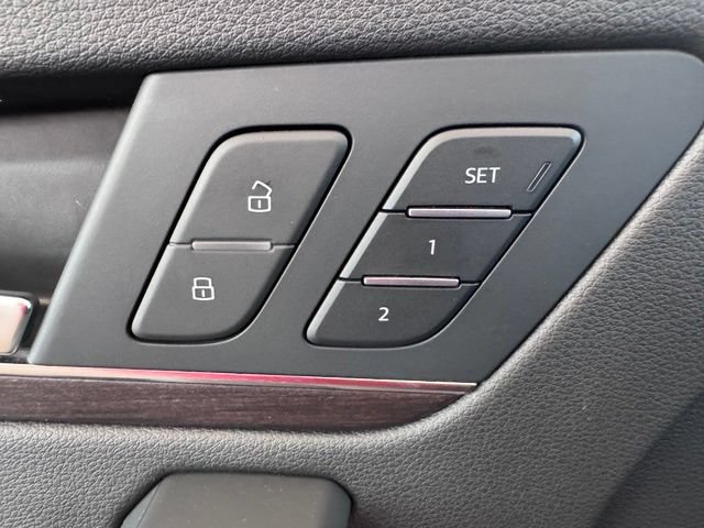 Used 2023 Audi Q5 e Prestige w/ Prestige Package AWD/4WD image 11