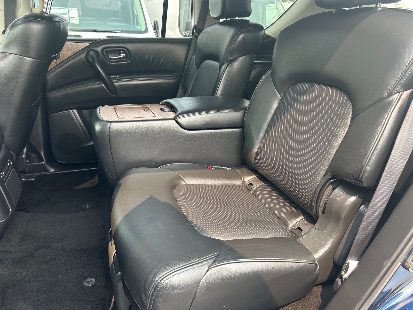 Used 2024 Nissan Armada SL w/ Captain's Chairs Package AWD/4WD image 12