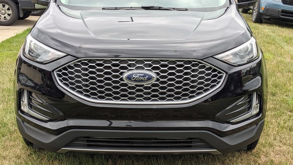 Certified 2024 Ford Edge SEL w/ Convenience Package AWD/4WD image 9