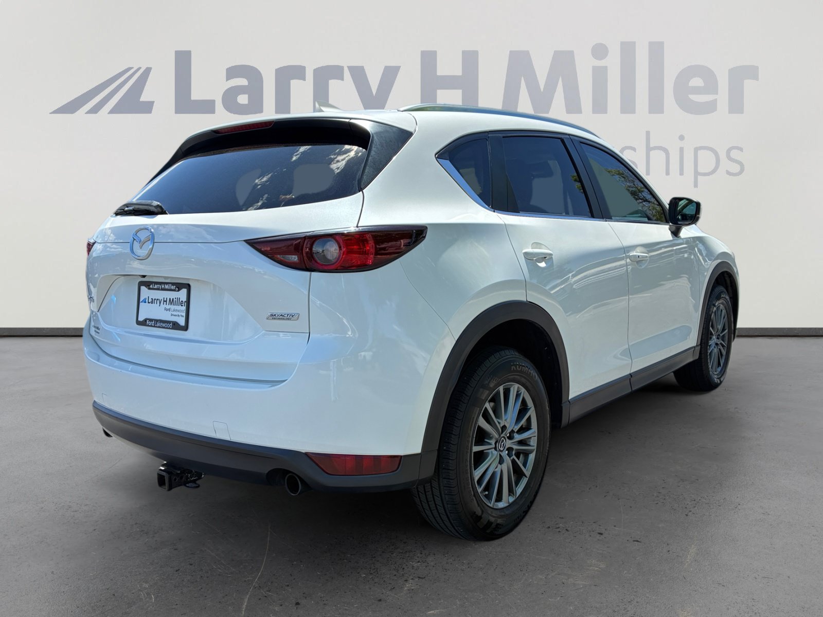Used 2017 MAZDA CX-5 Touring FWD image 5