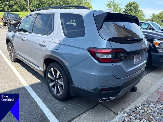 Used 2025 Honda Pilot Touring image 3
