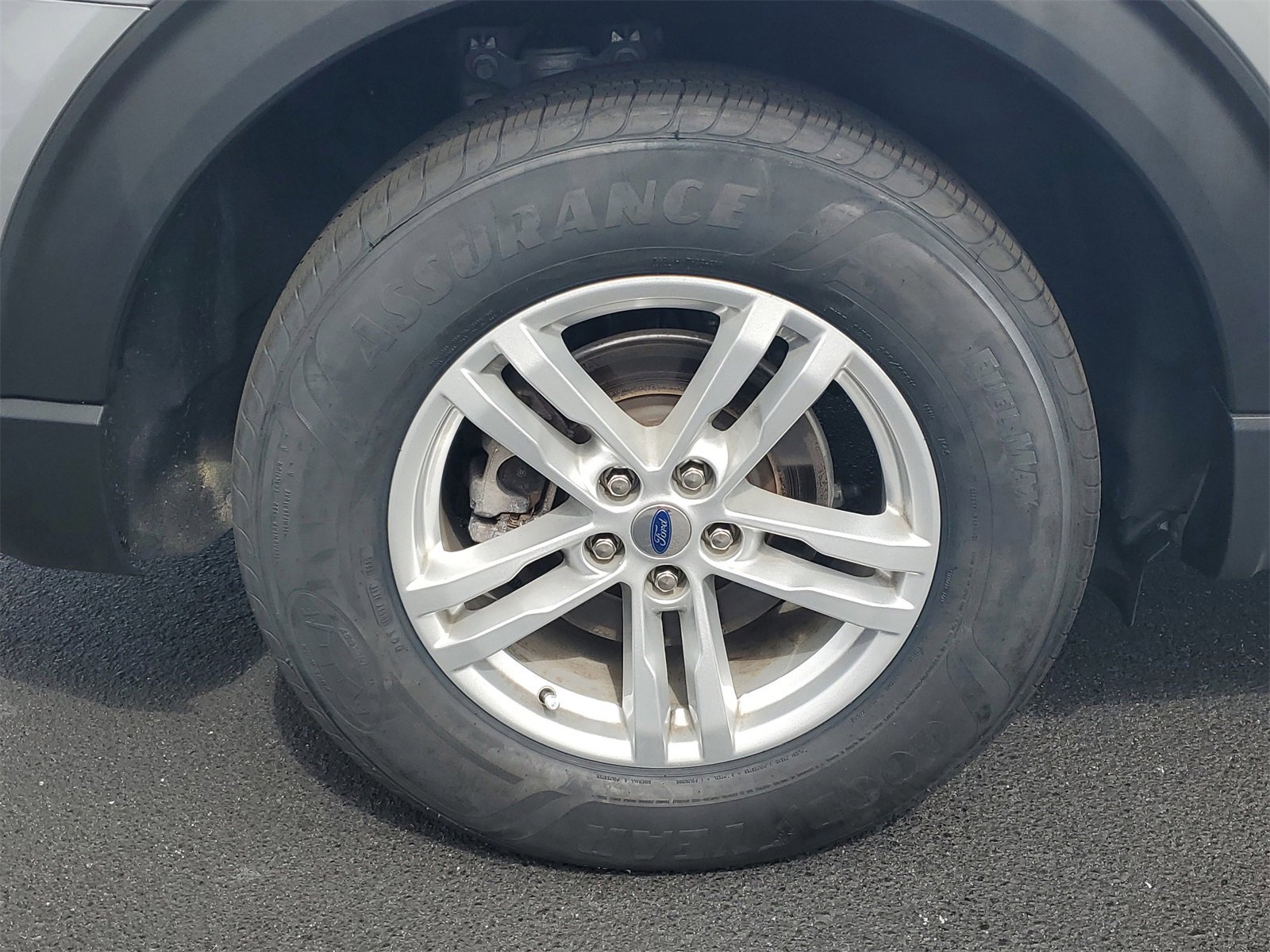 Certified 2023 Ford Explorer XLT image 5