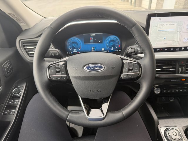 Certified 2023 Ford Escape Platinum w/ Premium Technology Package image 9