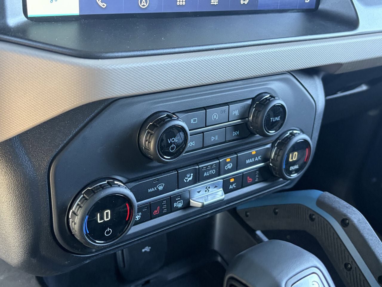 Certified 2023 Ford Bronco Wildtrak AWD/4WD image 26