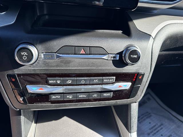 Certified 2020 Ford Explorer XLT w/ Equipment Group 202A AWD/4WD image 15