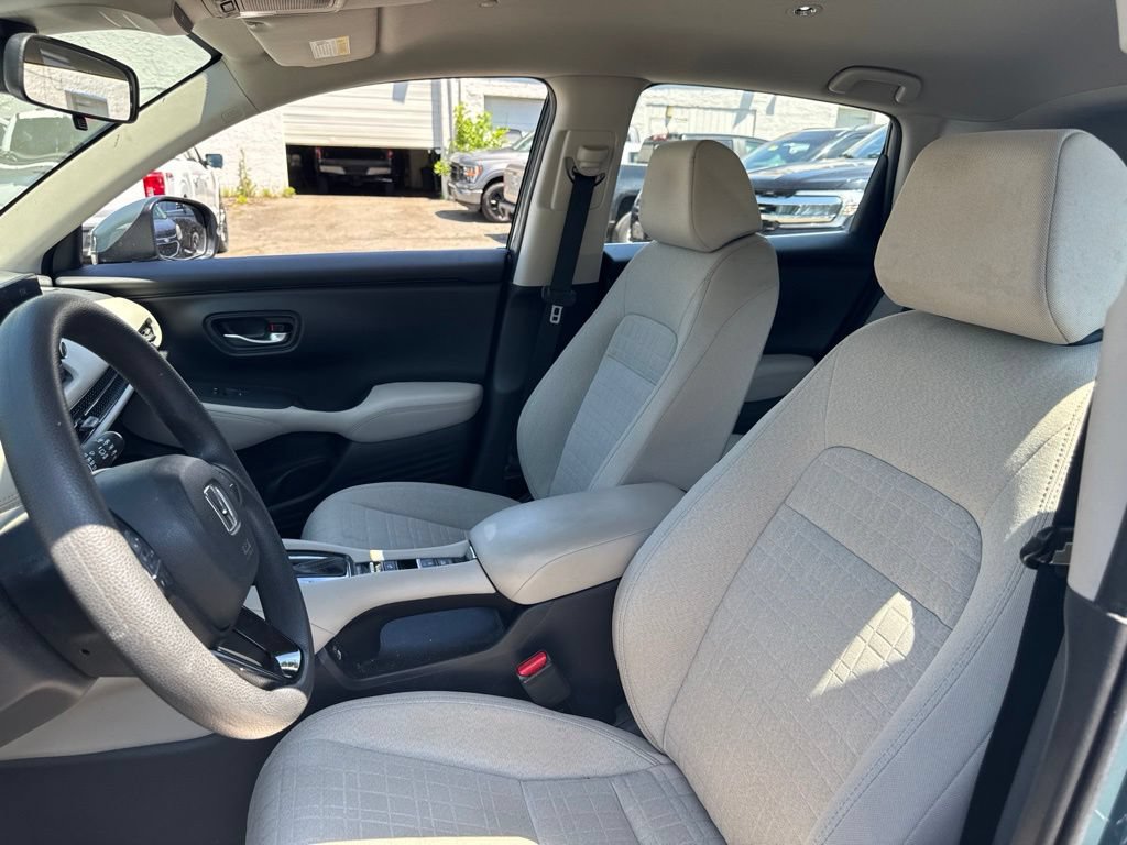 Used 2023 Honda HR-V LX image 8