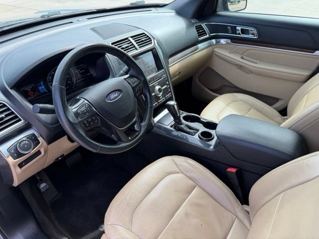 Certified 2017 Ford Explorer Limited w/ Equipment Group 301A FWD image 13
