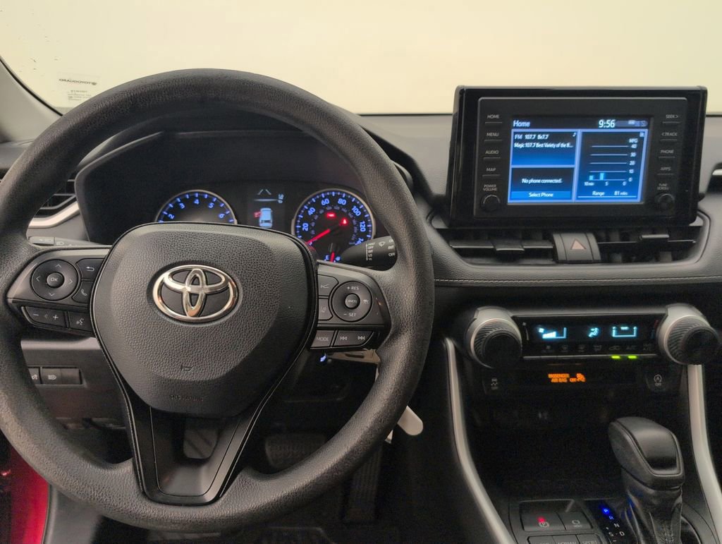 Used 2019 Toyota RAV4 LE AWD/4WD image 18