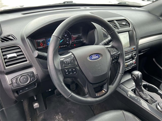 Certified 2018 Ford Explorer XLT w/ Equipment Group 202A image 28
