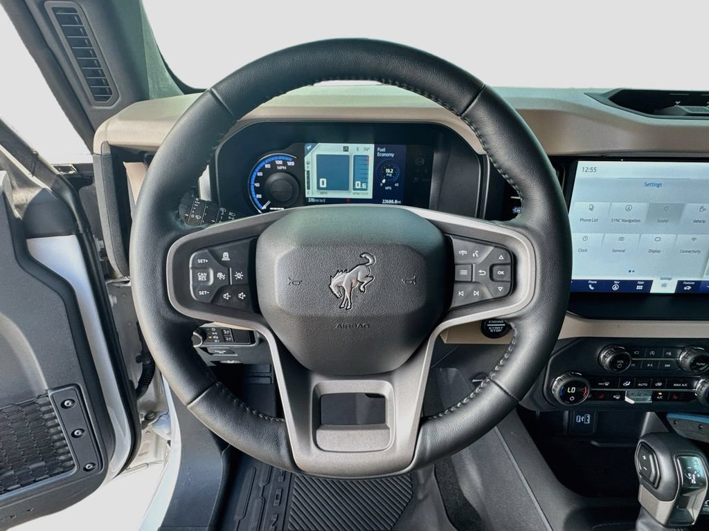 Certified 2023 Ford Bronco Wildtrak AWD/4WD image 11