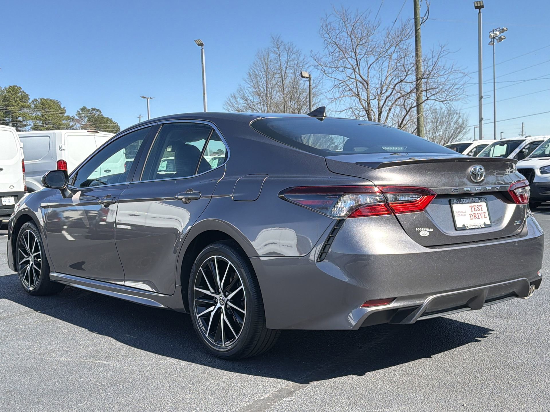 Used 2022 Toyota Camry SE image 21