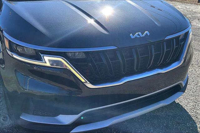 Used 2022 Kia Carnival LX image 31