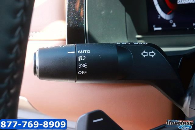 Used 2025 Nissan Pathfinder Platinum image 26