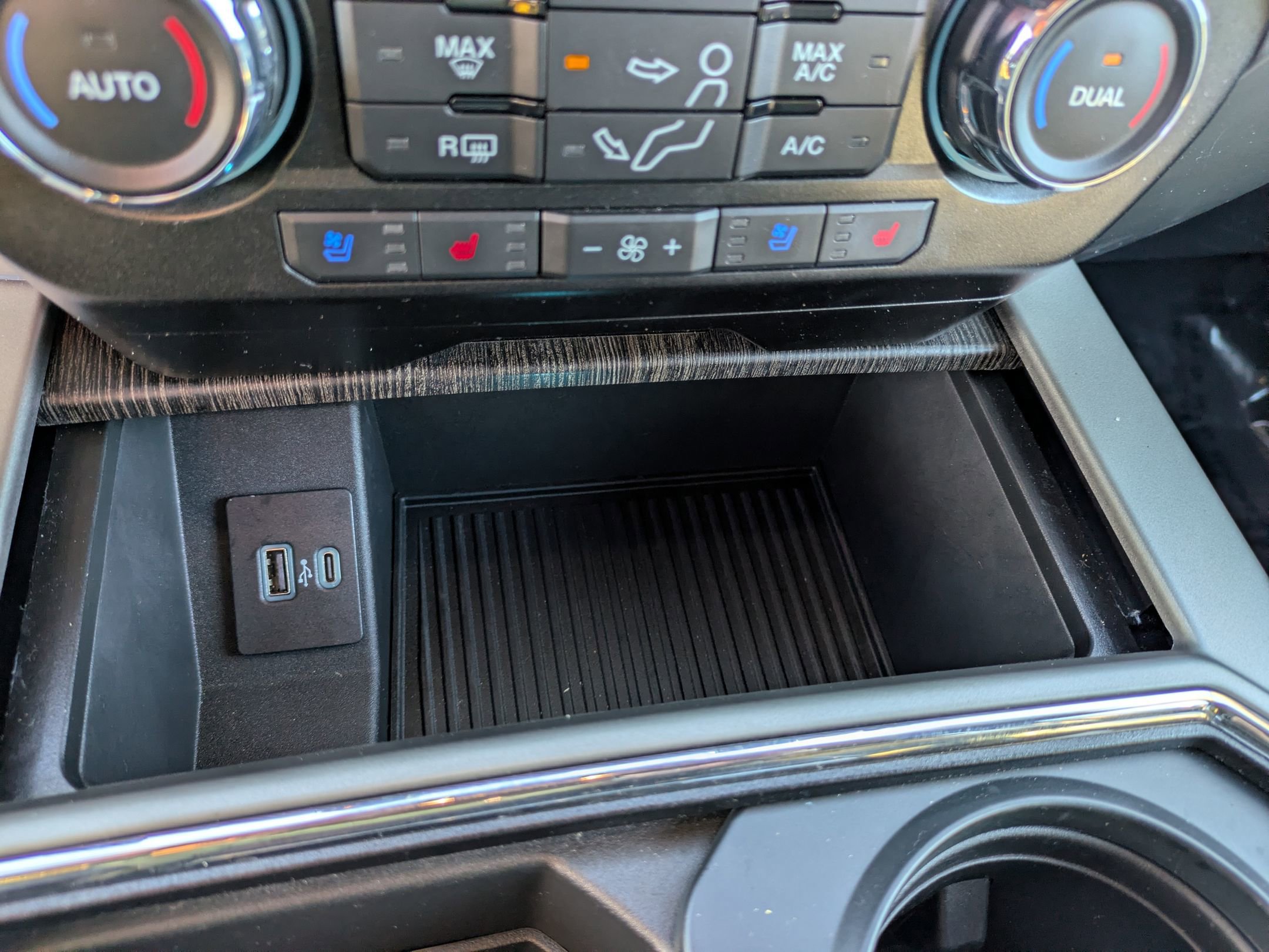 Certified 2020 Ford F250 Lariat w/ Tremor Off-Road Package image 24