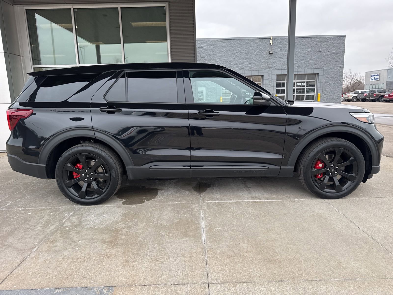 Certified 2022 Ford Explorer ST w/ Equipment Group 401A image 2