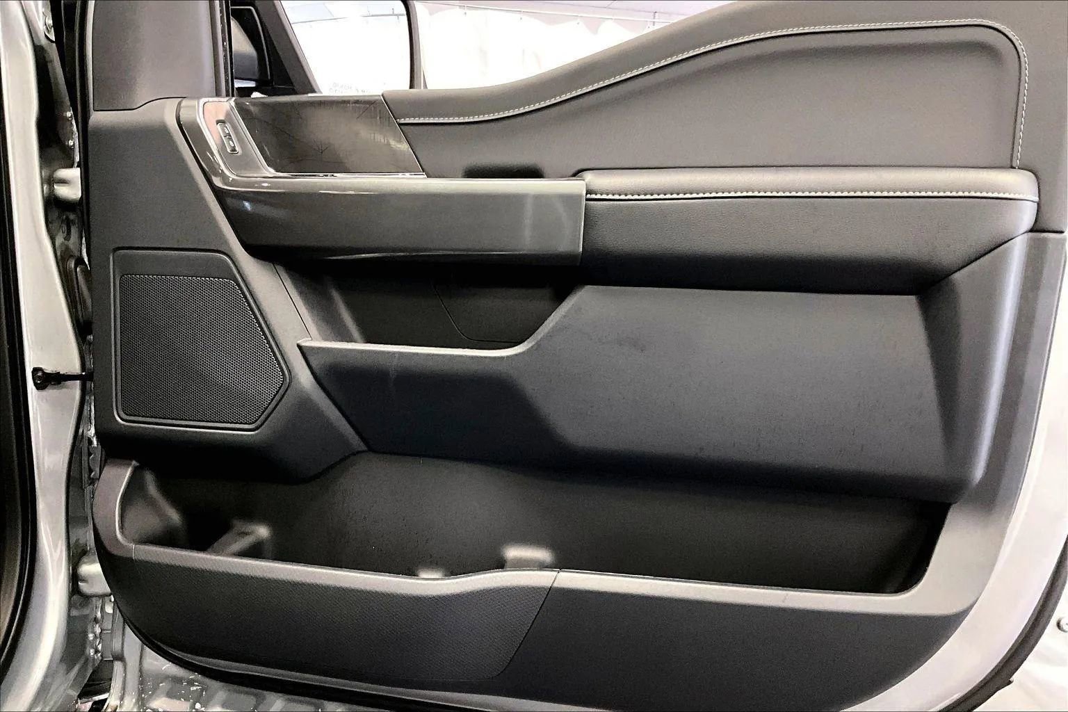 Certified 2023 Ford F150 XLT w/ Equipment Group 302A High image 23