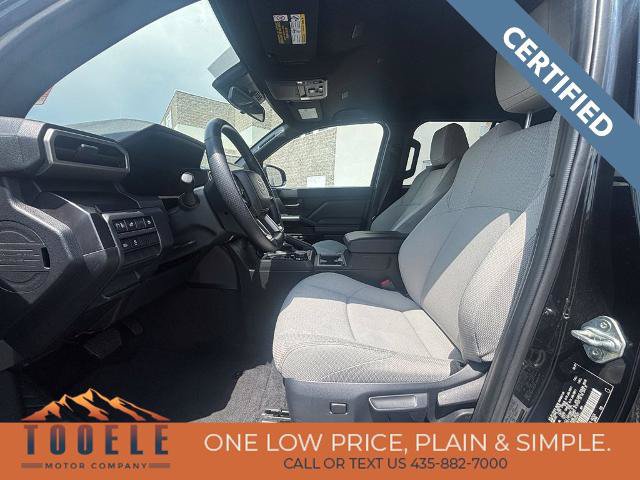 Used 2025 Toyota 4Runner SR5 AWD/4WD image 13
