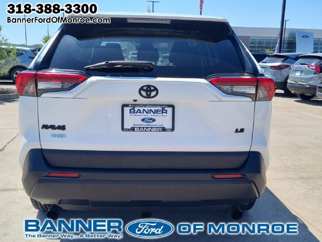 Used 2022 Toyota RAV4 LE FWD image 5