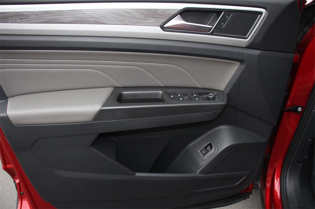 Used 2023 Volkswagen Atlas Cross Sport SE w/ Black Wheel Package image 22