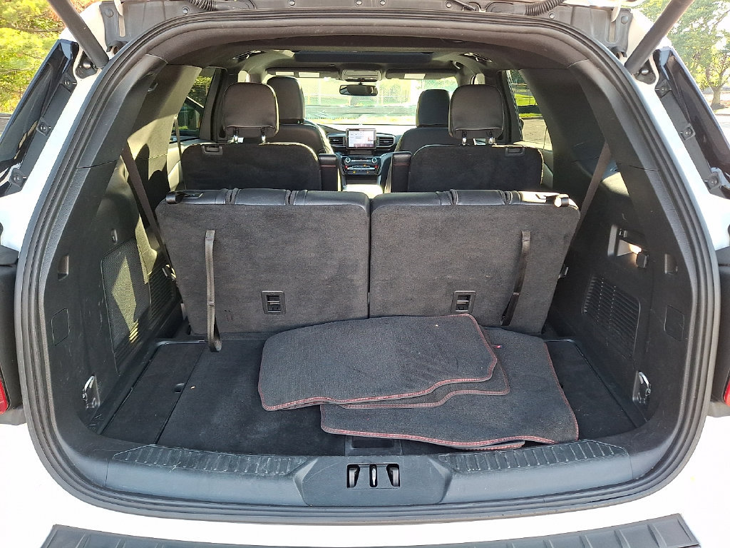 Certified 2024 Ford Explorer ST-Line w/ Class IV Trailer Tow Package AWD/4WD image 30