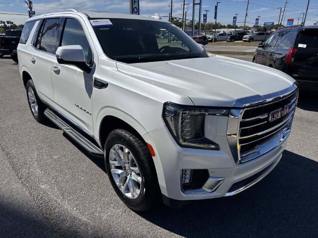 Used 2024 GMC Yukon SLT w/ SLT Luxury Package AWD/4WD image 3
