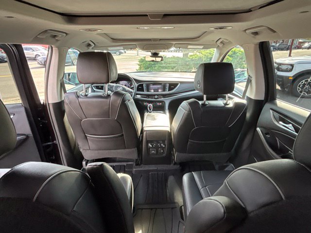 Used 2020 Buick Enclave Avenir w/ Avenir Technology Package AWD/4WD image 21