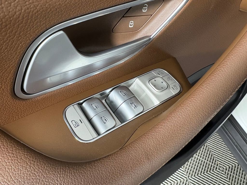 Used 2024 Mercedes-Benz GLE 350 4MATIC image 12