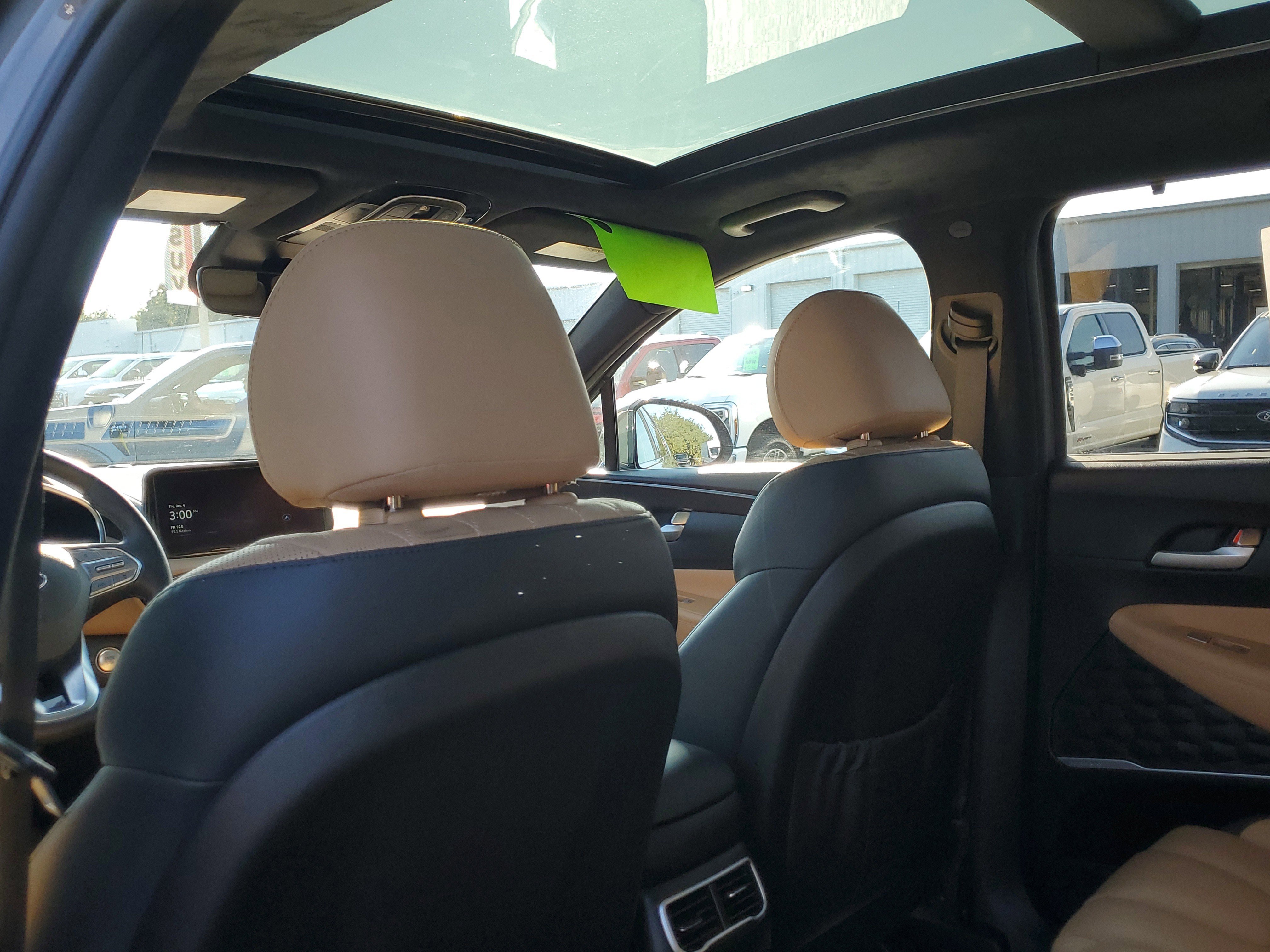 Used 2023 Hyundai Santa Fe Calligraphy image 15