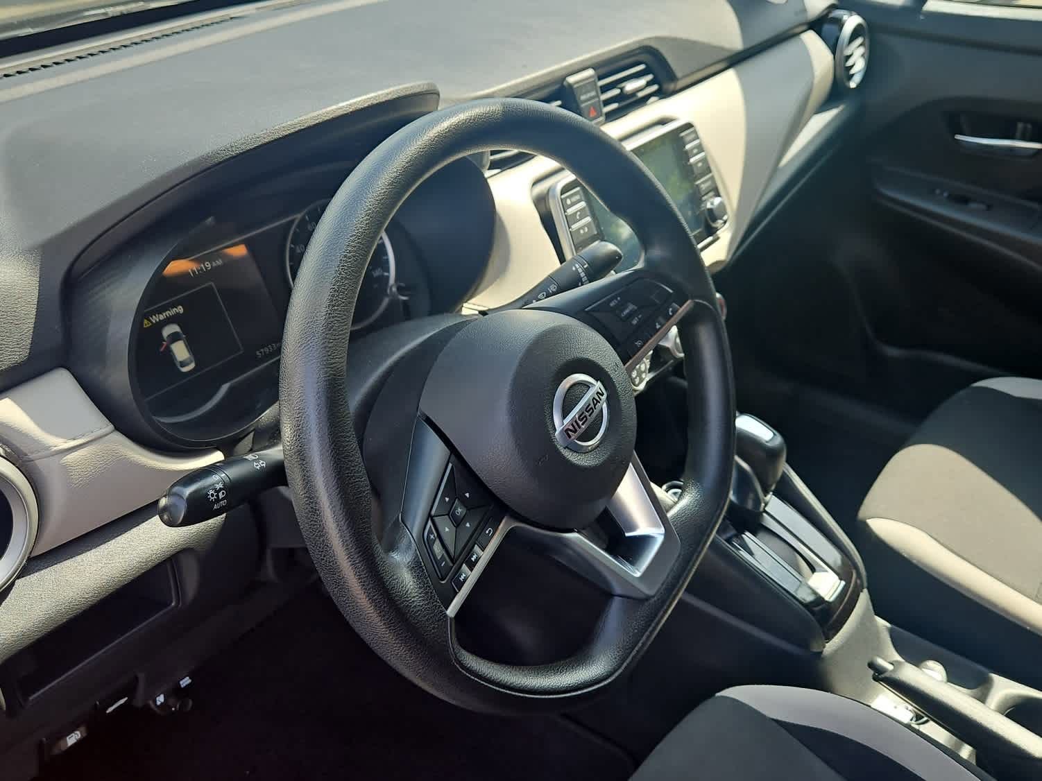 Used 2021 Nissan Versa SV image 7