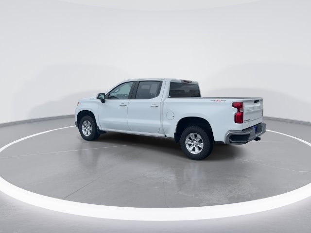 Used 2022 Chevrolet Silverado 1500 LT AWD/4WD image 5