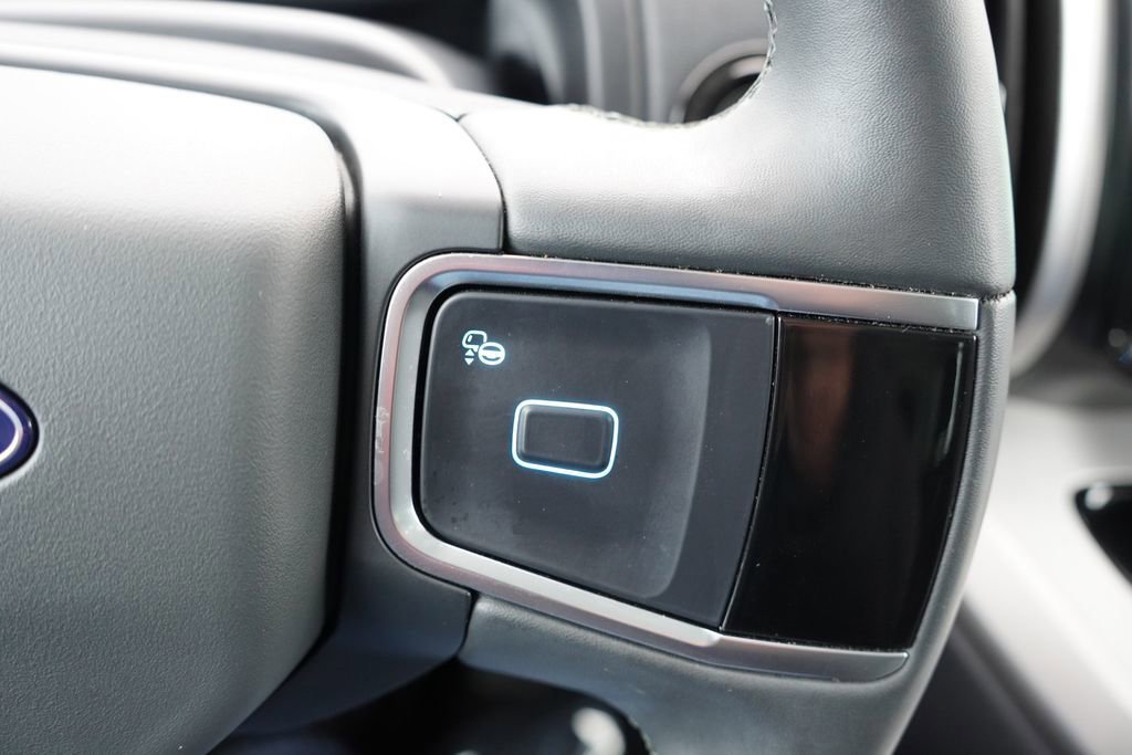 Certified 2025 Ford Expedition Active image 35