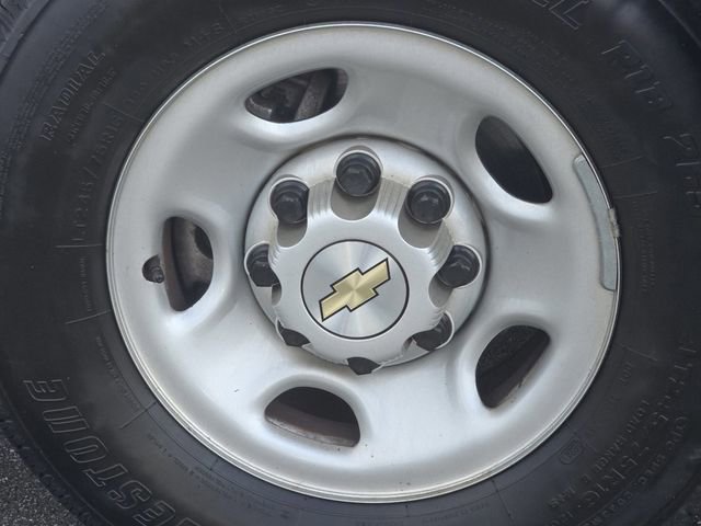 Used 2024 Chevrolet Express 2500 w/ Driver Convenience Package image 6