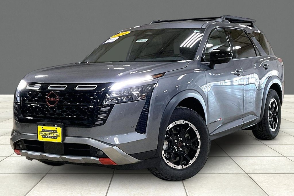Used 2026 Nissan Pathfinder Rock Creek AWD/4WD image 2