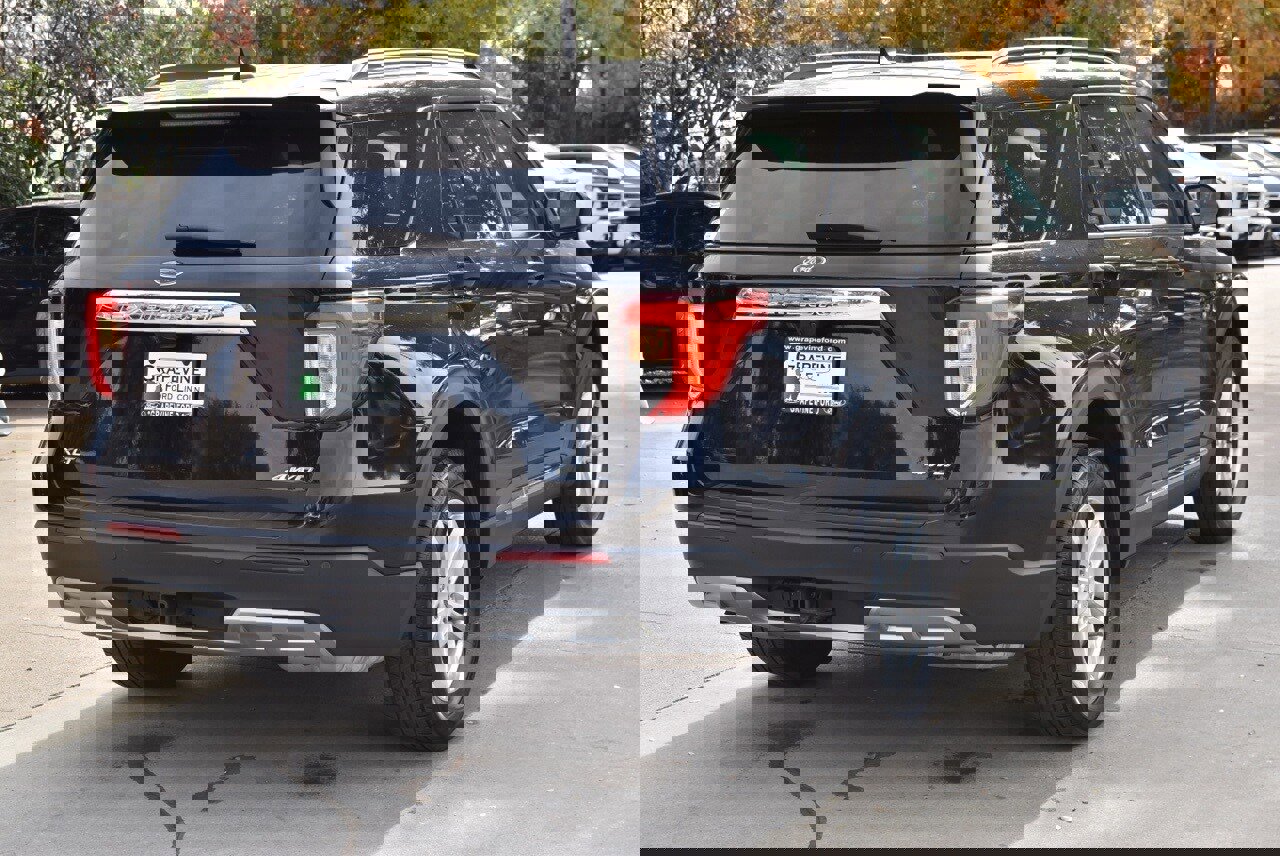 Certified 2023 Ford Explorer XLT w/ Equipment Group 202A image 8