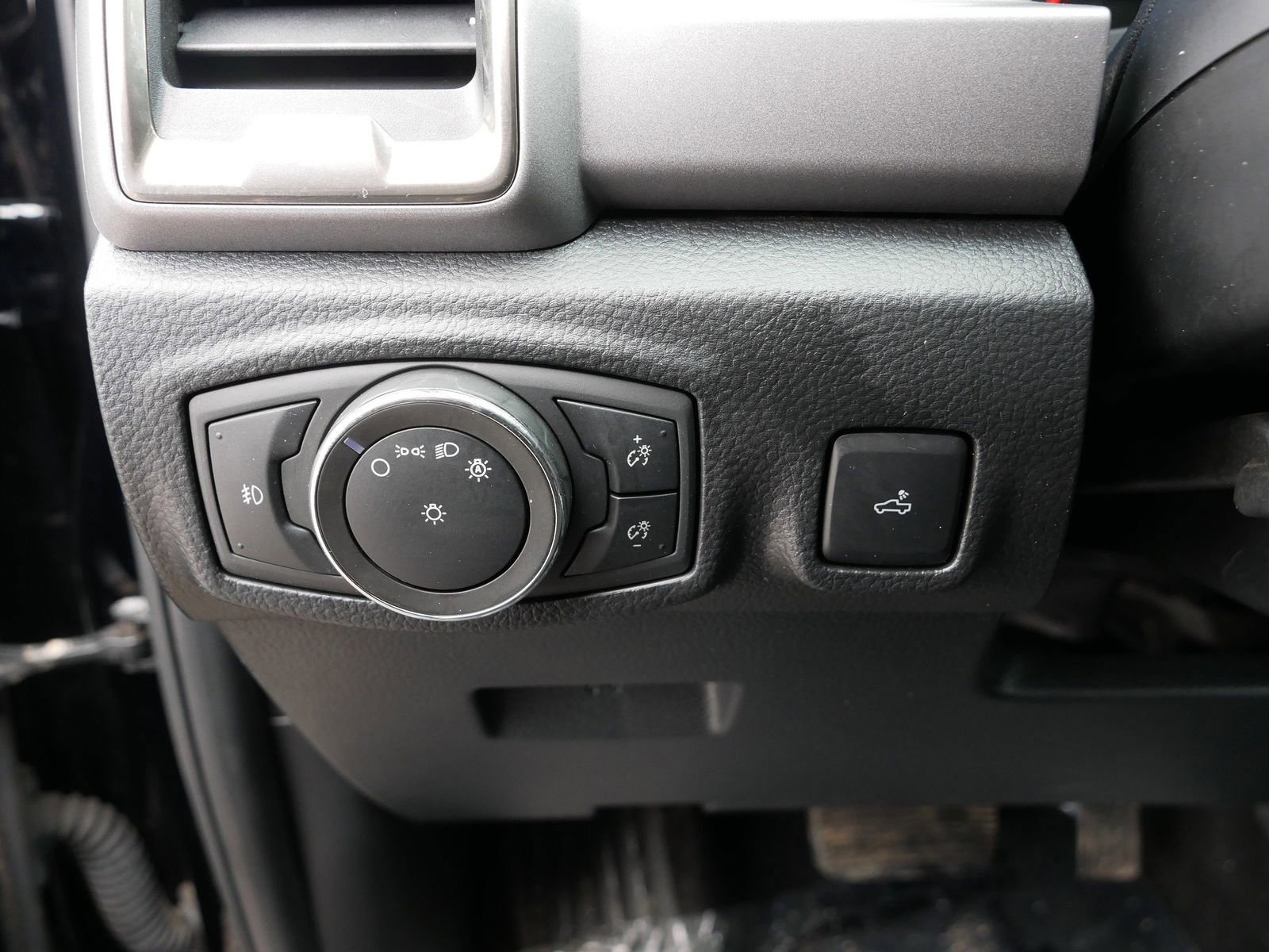 Certified 2020 Ford Ranger XLT w/ Equipment Group 301A Mid image 18