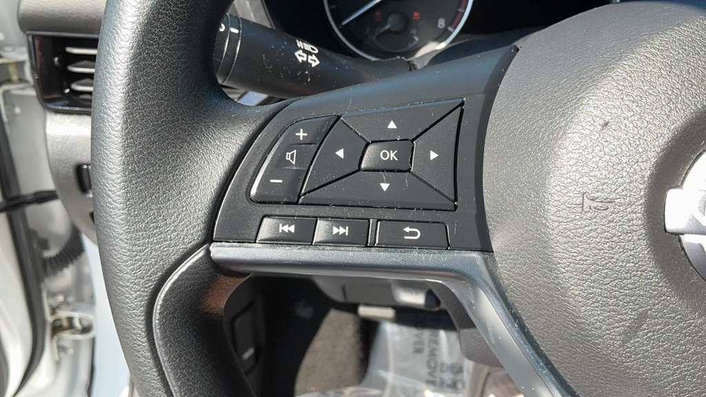 Used 2024 Nissan Sentra SV FWD image 22