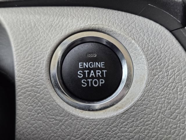 Used 2020 Toyota Sienna XLE w/ XLE Navigation Package FWD image 20