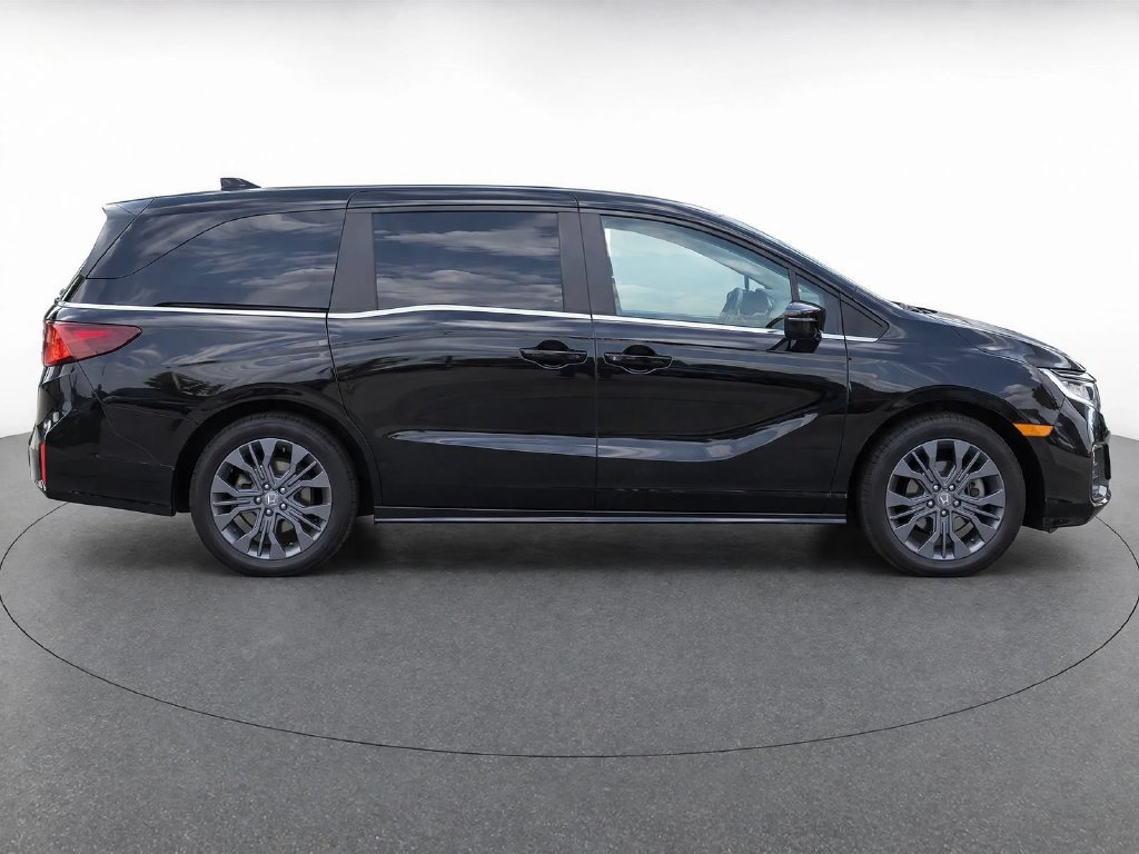 Used 2025 Honda Odyssey Touring image 8