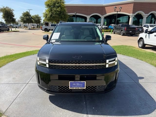 Used 2025 Hyundai Santa Fe Calligraphy FWD image 2