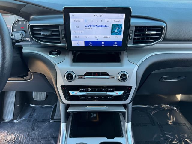 Certified 2023 Ford Explorer XLT w/ Equipment Group 202A AWD/4WD image 25