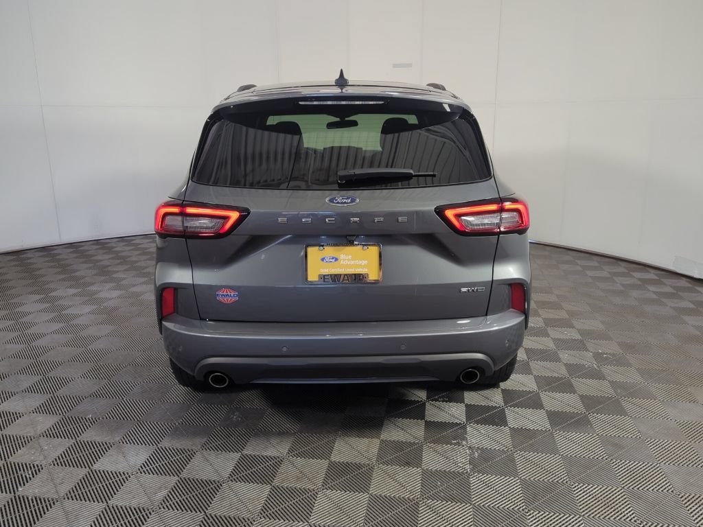 Certified 2023 Ford Escape ST-Line w/ Tech Pack #1 AWD/4WD image 9