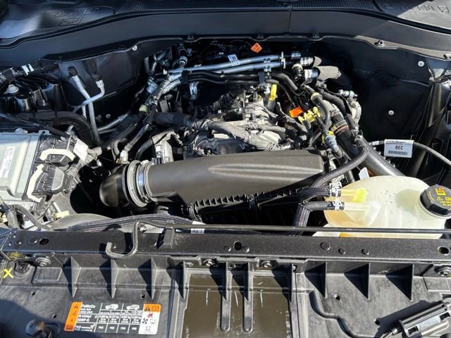 Certified 2025 Ford Explorer Active image 26