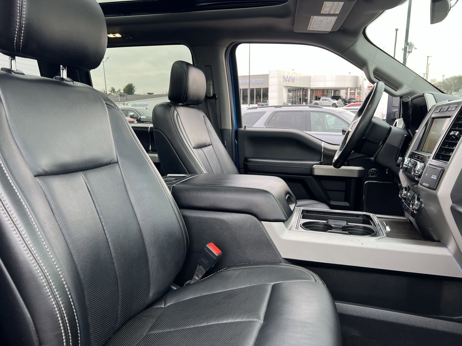 Certified 2020 Ford F350 Lariat image 27