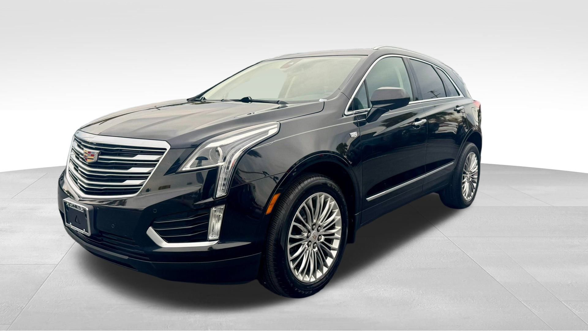 Used 2018 Cadillac XT5 Luxury w/ Driver Awareness Package image 21