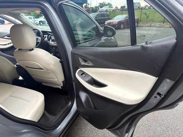 Used 2023 Buick Encore GX Preferred w/ Cold Weather Comfort Package FWD image 31