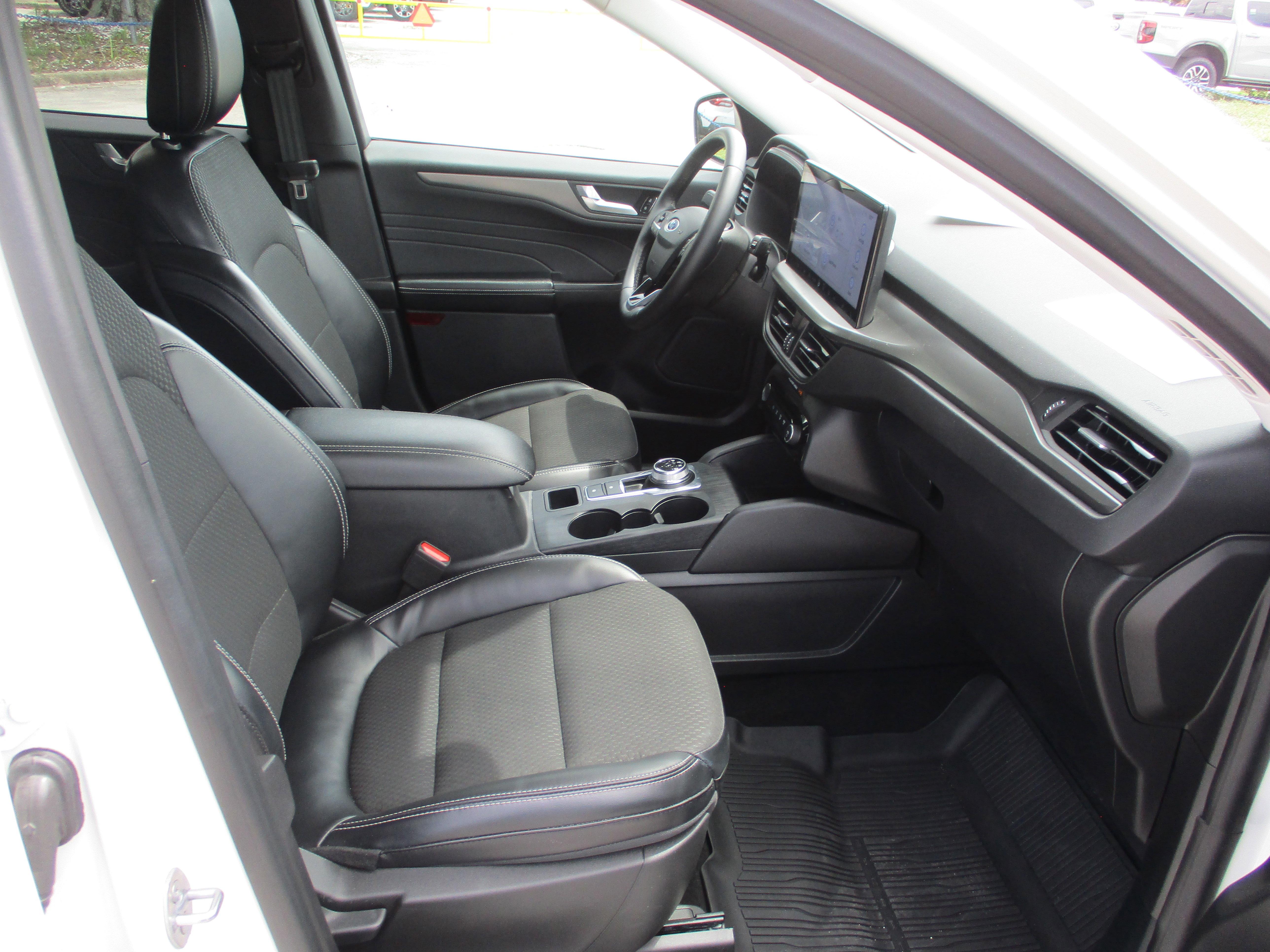 Certified 2023 Ford Escape SE image 19